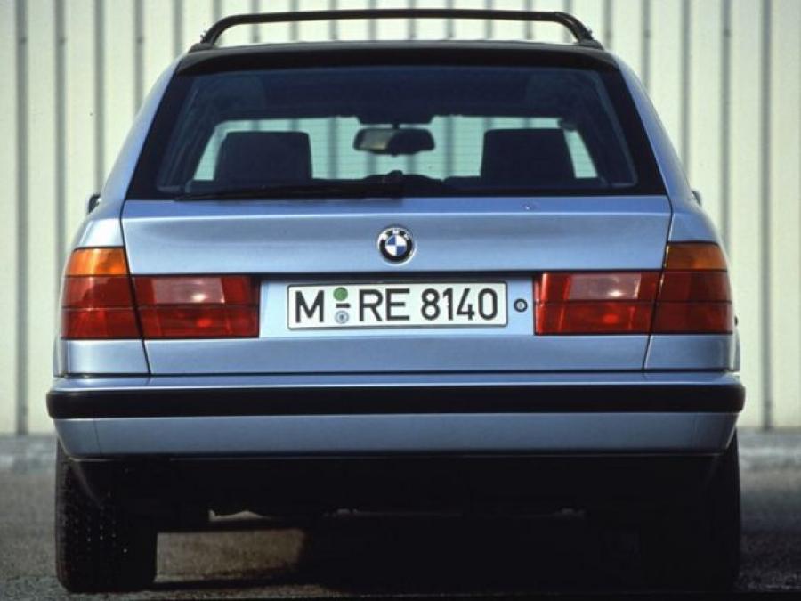  BMW 5-Series Touring 1992 года  (фото 3 из 7)